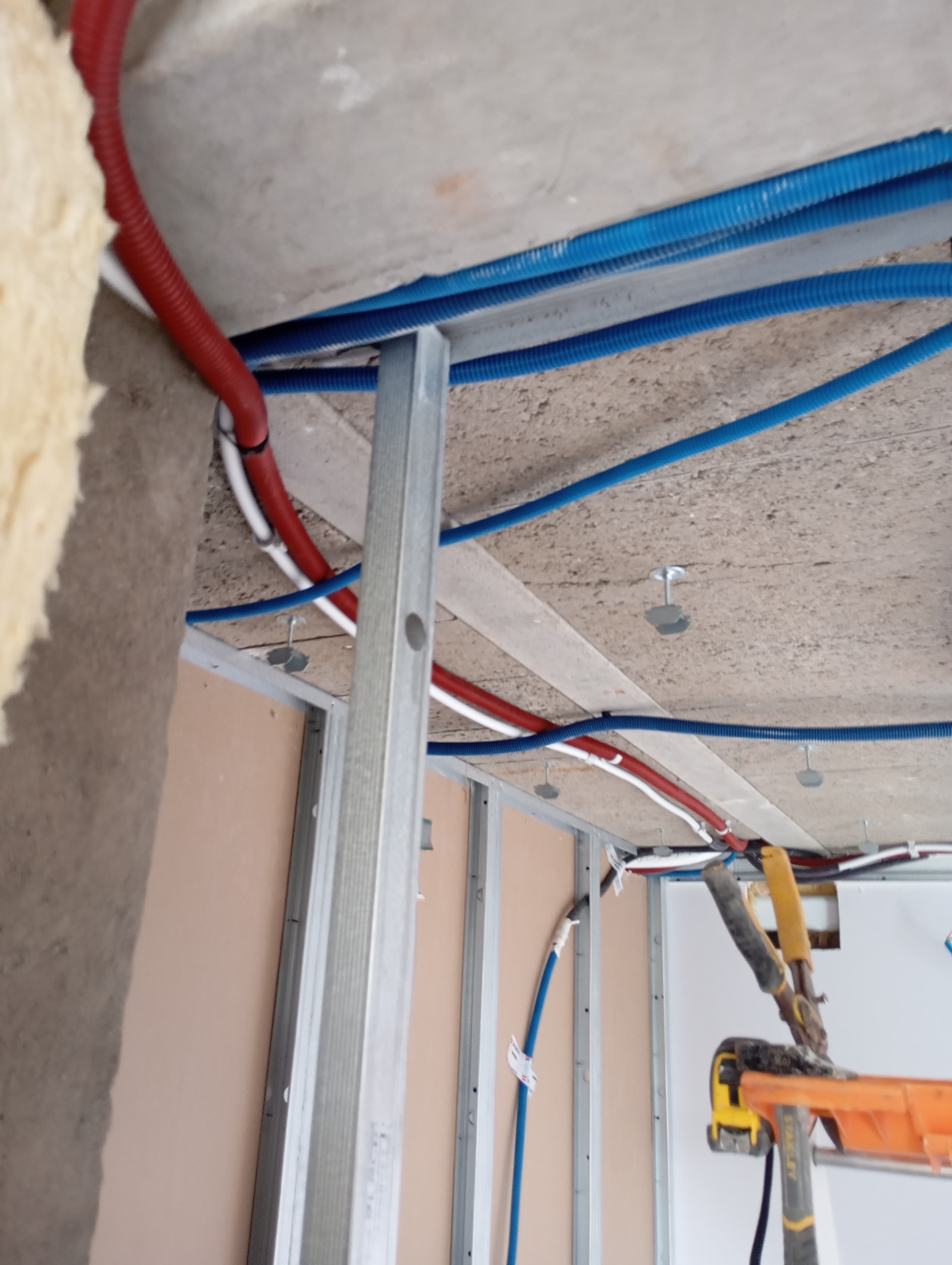 Pose de tuyauterie en rénovation